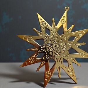 Metropolitan Museum of Art star ornament, brass with gold plate, vintage 1974
